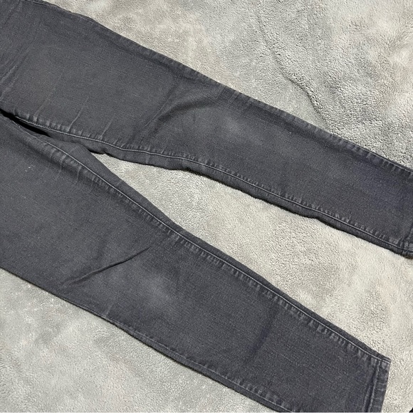 Forever 21 | Mid-rise Grey Skinny Jeans - Picture 4 of 8